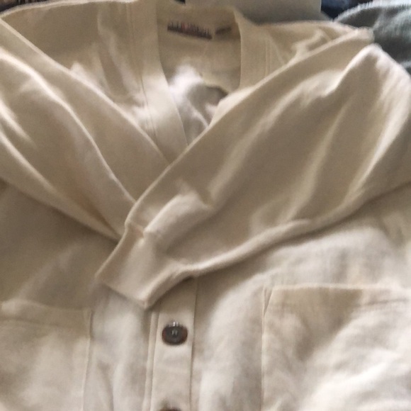 Cream colored fleece cardigan with pockets new with pockets - Picture 2 of 11